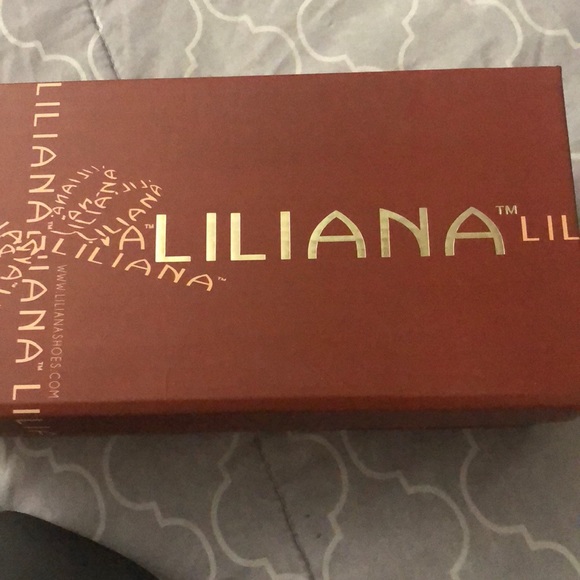 Heels - Picture 6 of 6